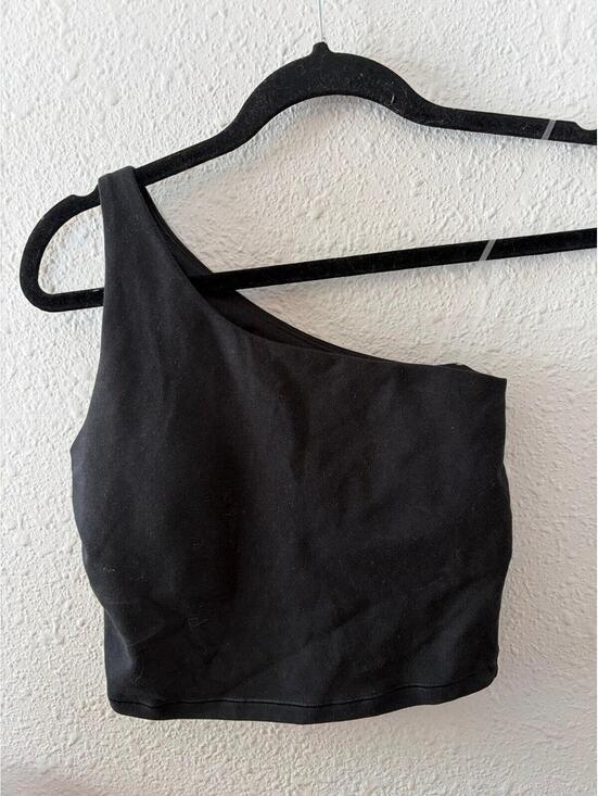 Old Navy Tops - Old Navy Active PowerChill Black one shoulder cropped tank size S light support.
